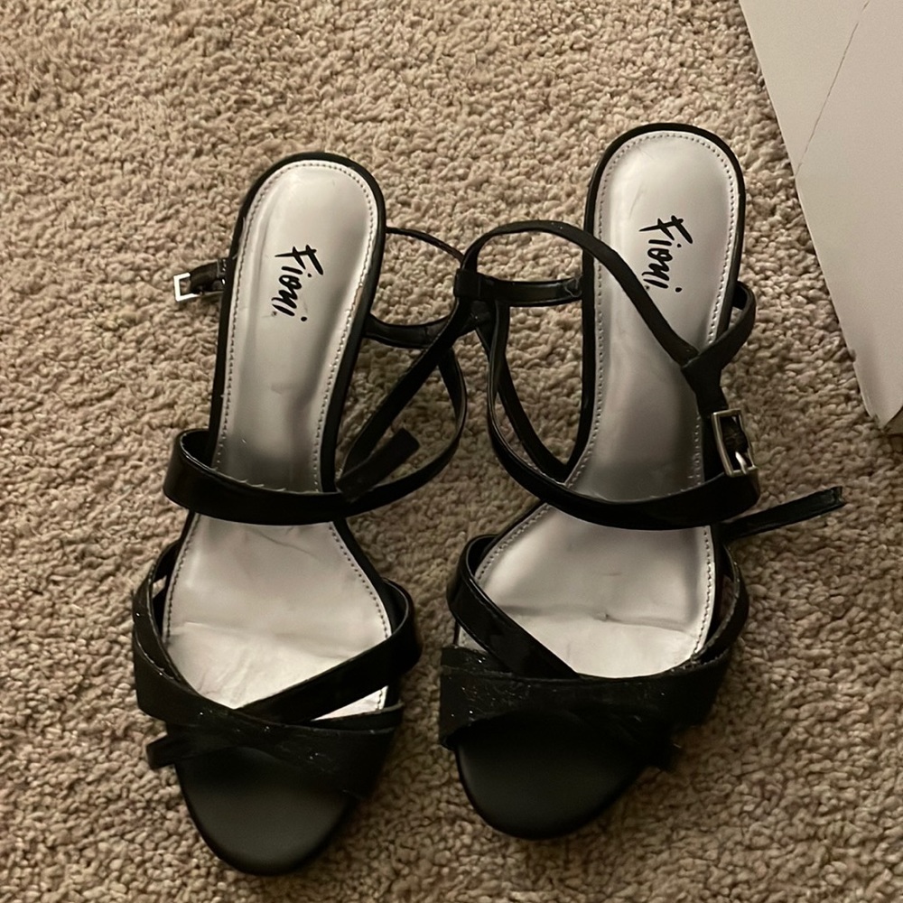 Casual black shoes